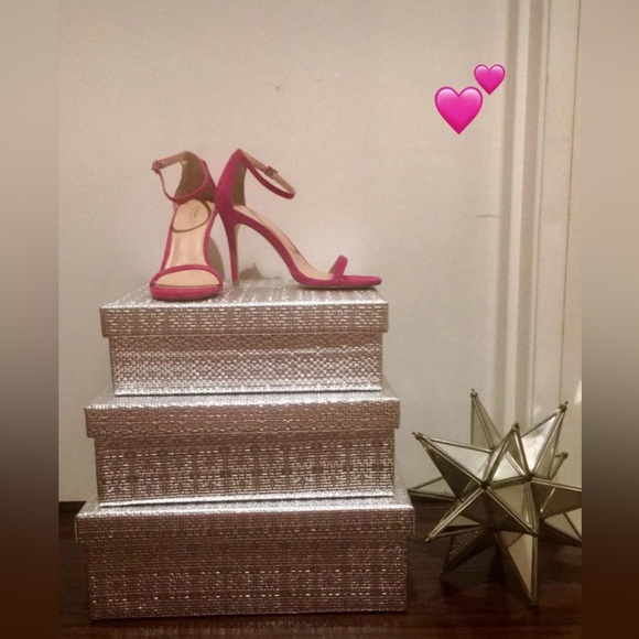 Pretty in Pink pumps - Picture 1 of 8